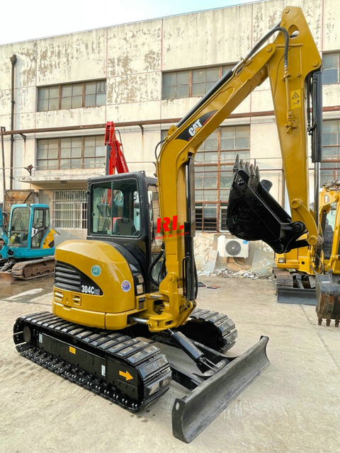 Used Caterpillar 304C Excavator 4Ton Mini Crawler Hydraulic Excavator CAT304C 