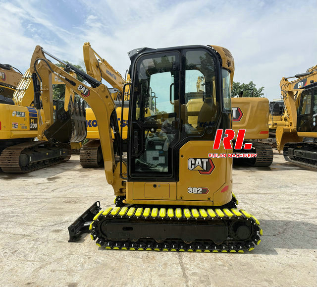 CAT302 Mini Excavator 2tons Used Excavator Crawler Machinery Used Cat302 Digger