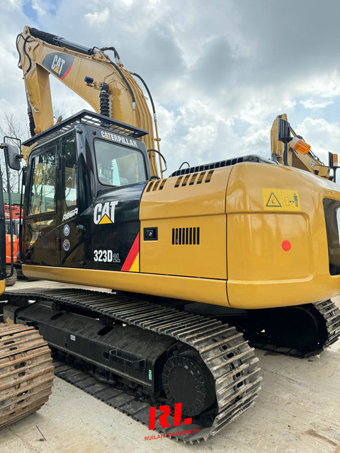 Construction Machine Cat323D2L Excavators Used CAT323 23Ton Excavators