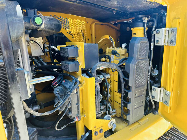 USED 10 TON CRAWLER EXCAVATOR CAT310 WITH GOOD QUAIITY