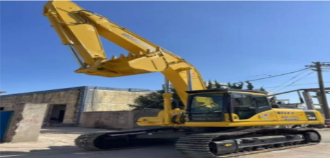 Used Excavator Review: Pros, Cons & Performance